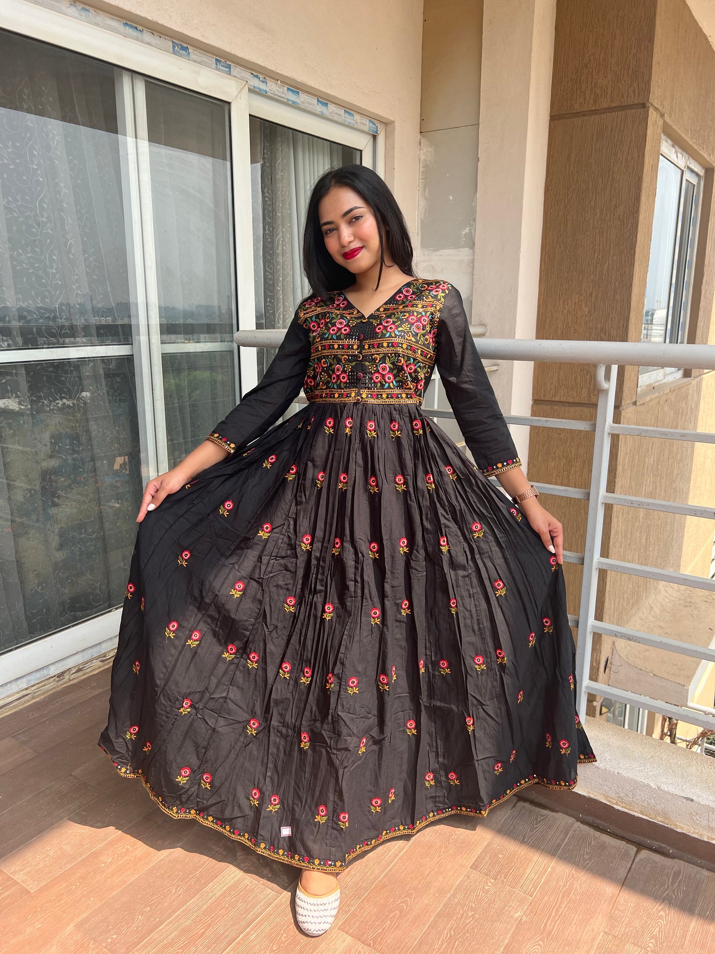 Dress/Frock/Aline