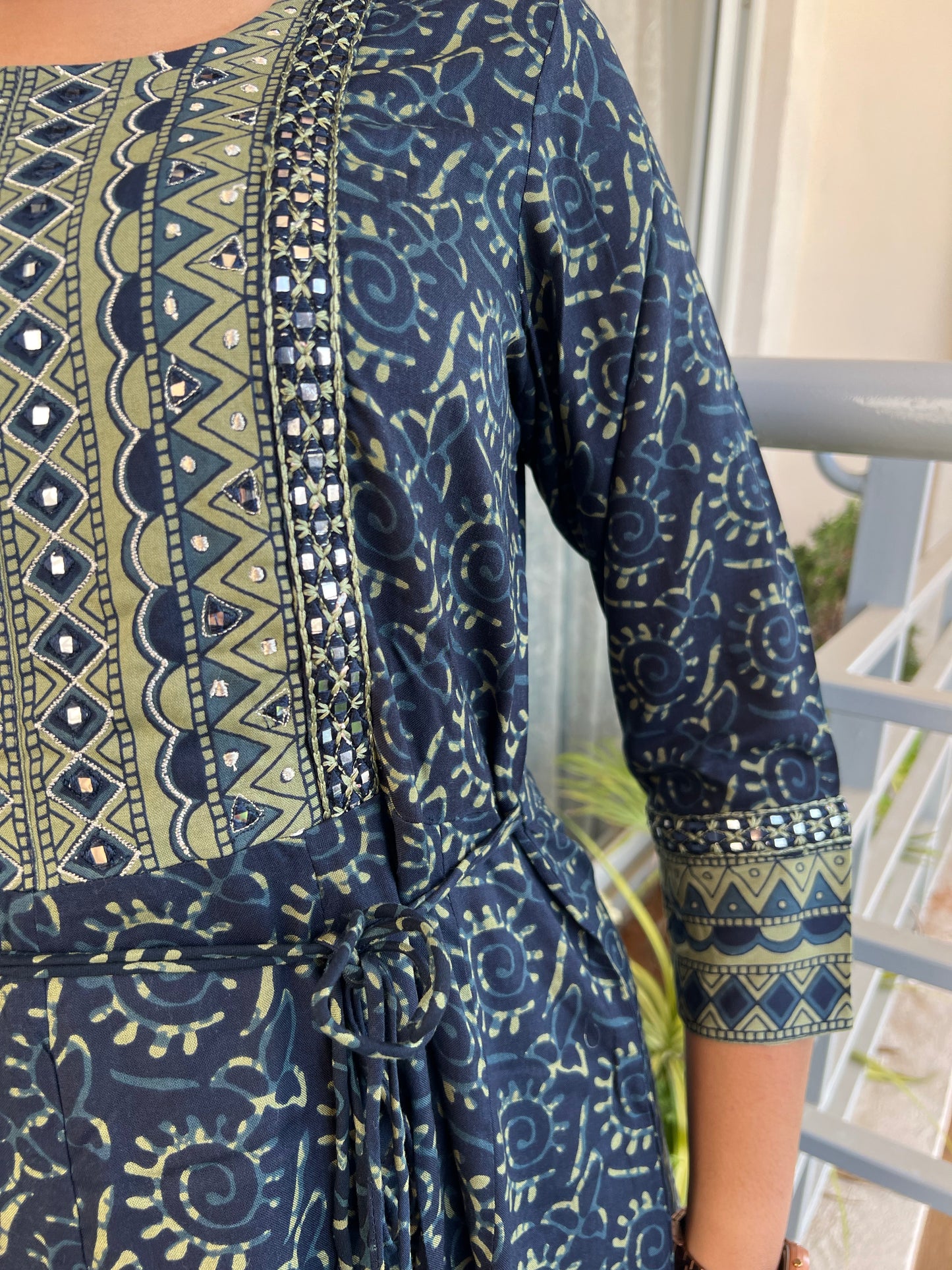 Dress/Frock/Aline
