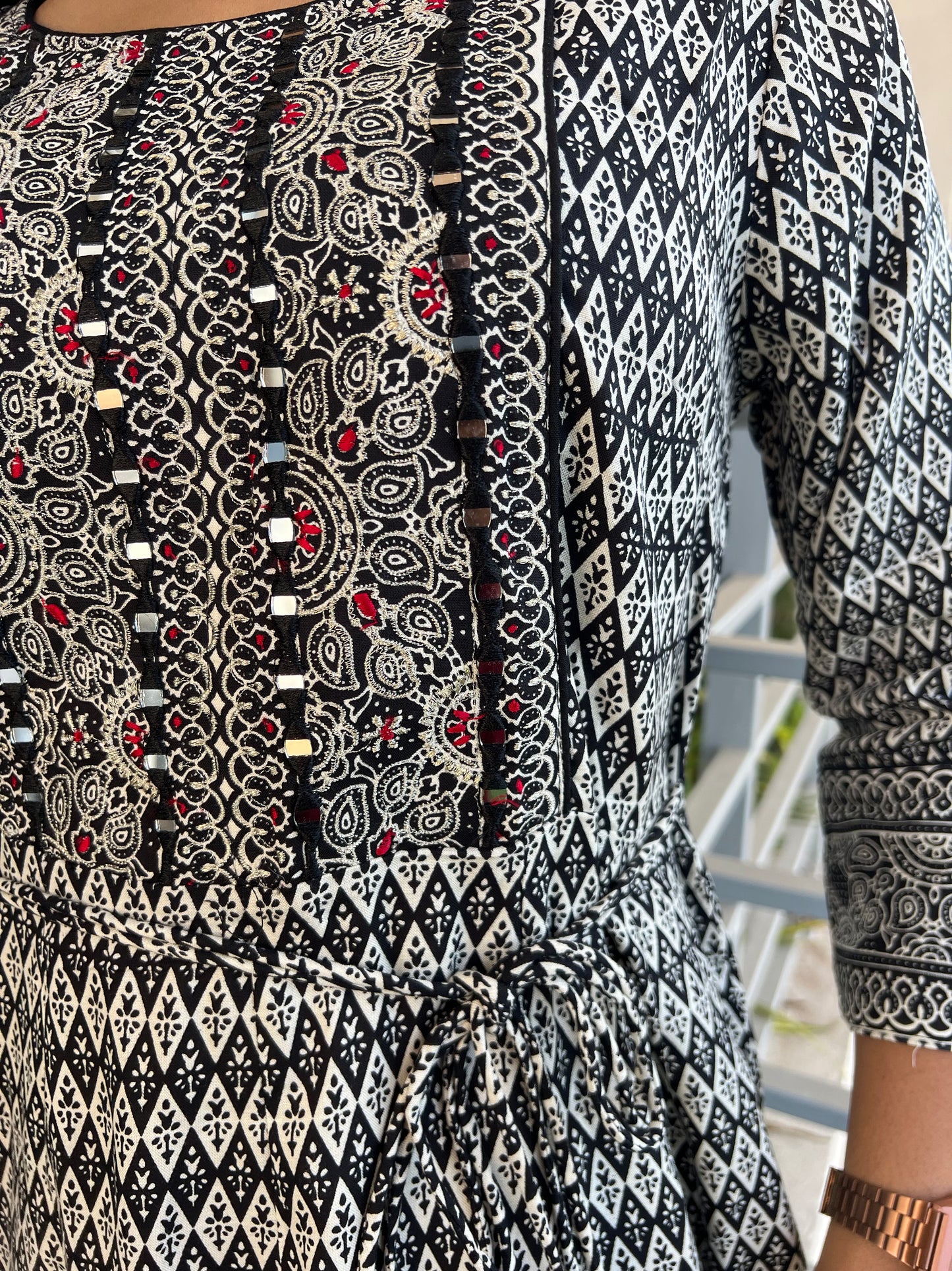 Dress/Frock/Aline