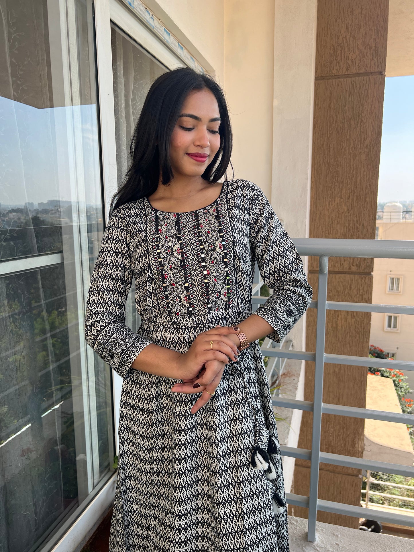 Dress/Frock/Aline