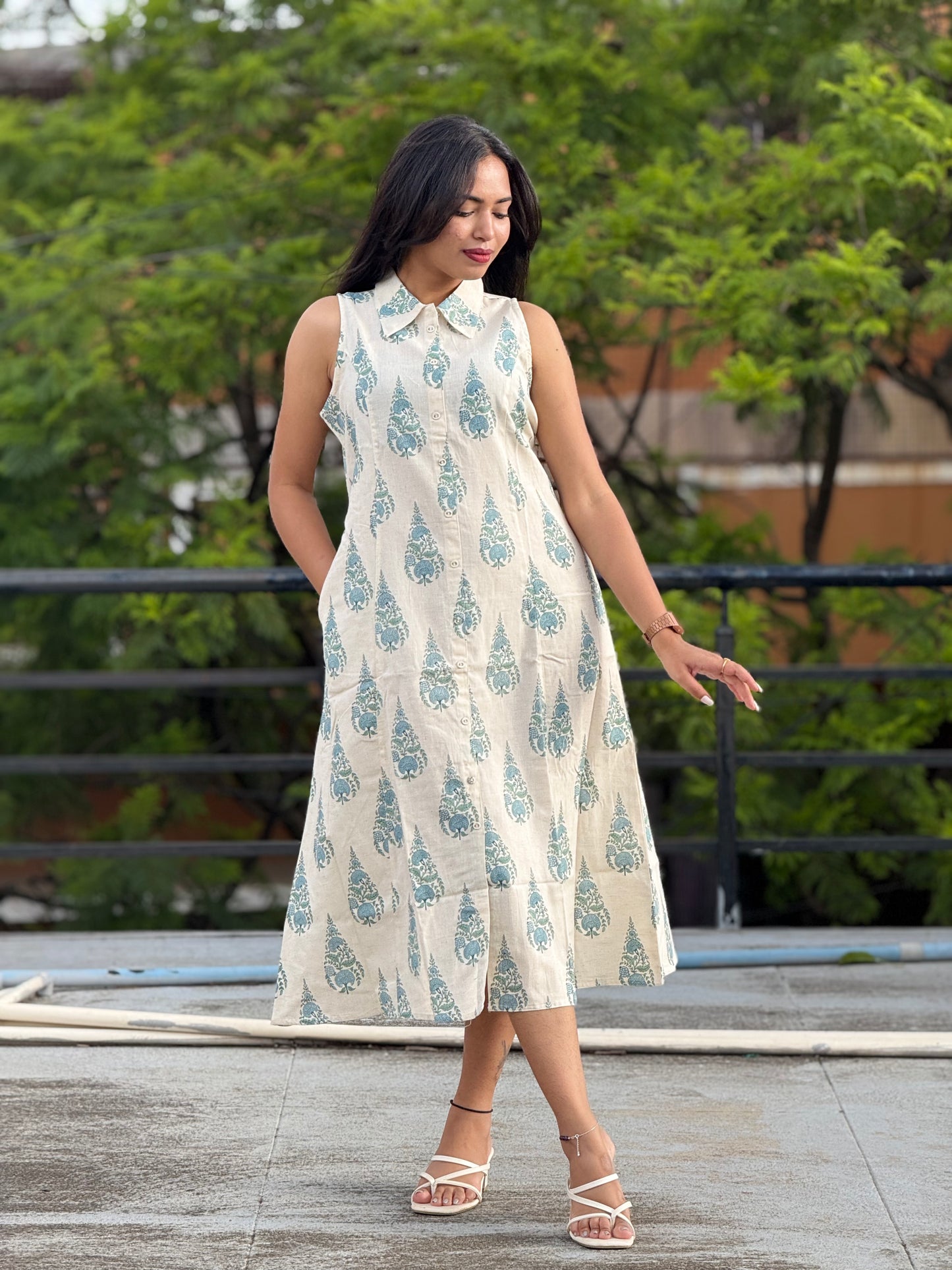 Dress/Frock/Aline