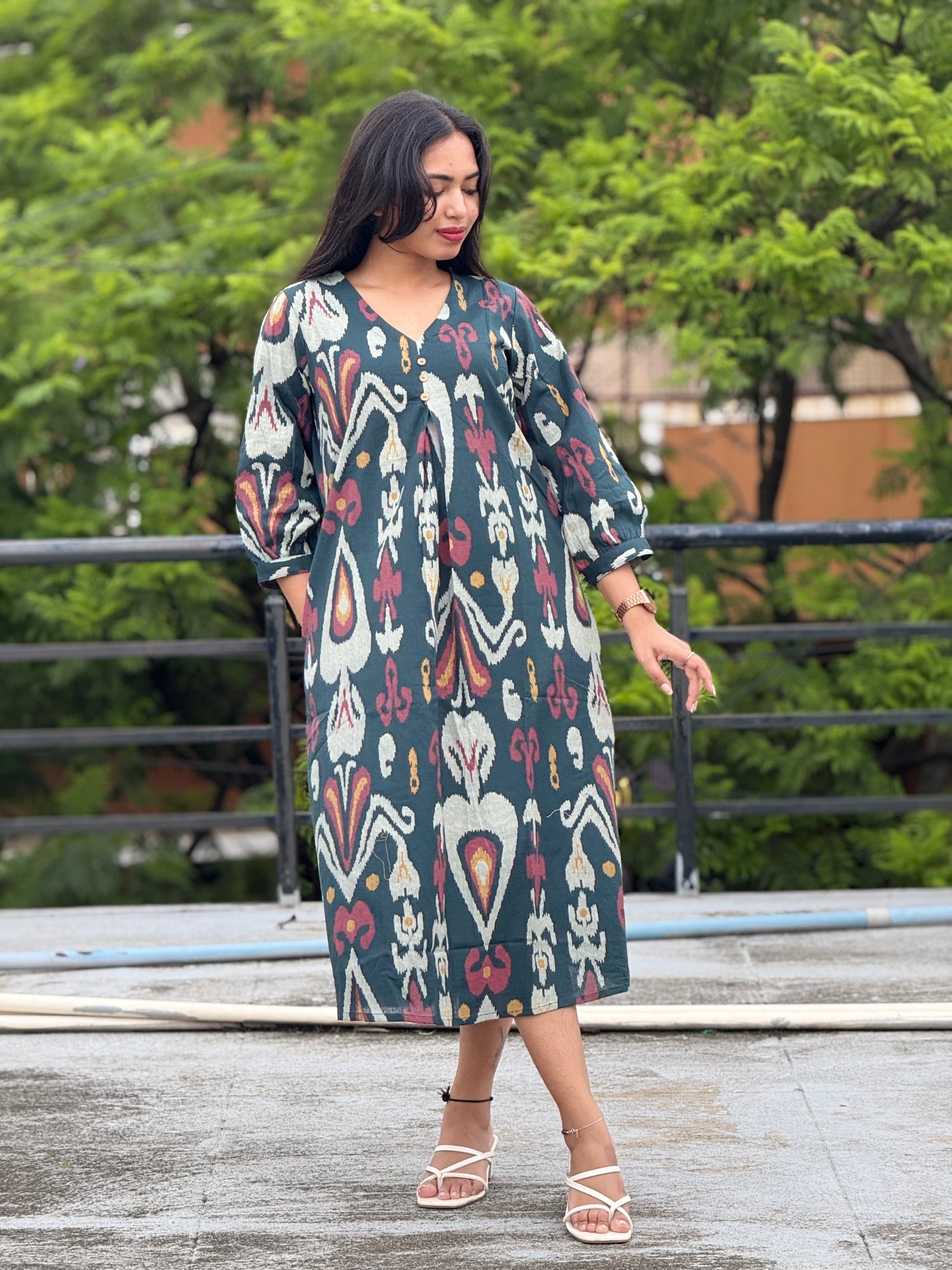 Dress/Frock/Aline