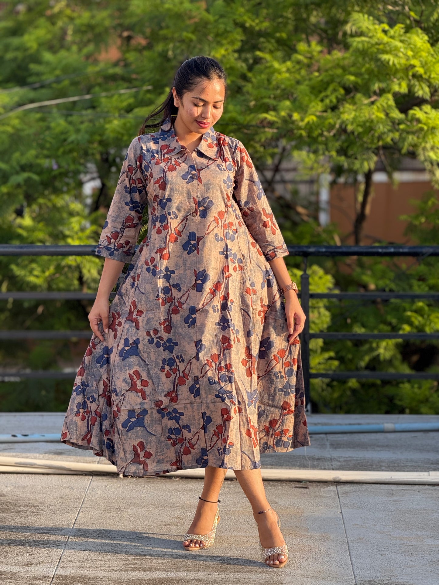 Dress/Frock/Aline
