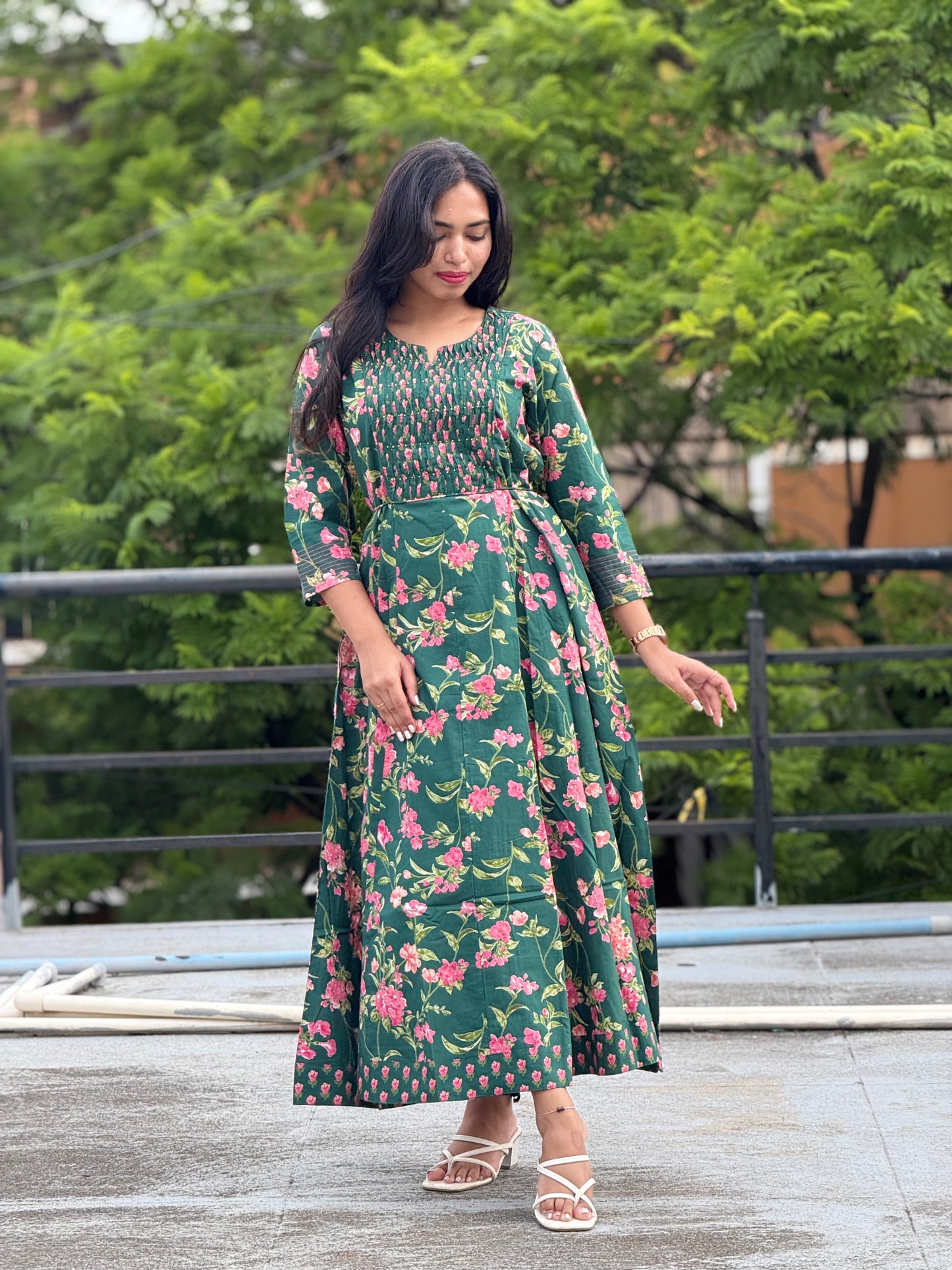 Dress/Frock/Aline