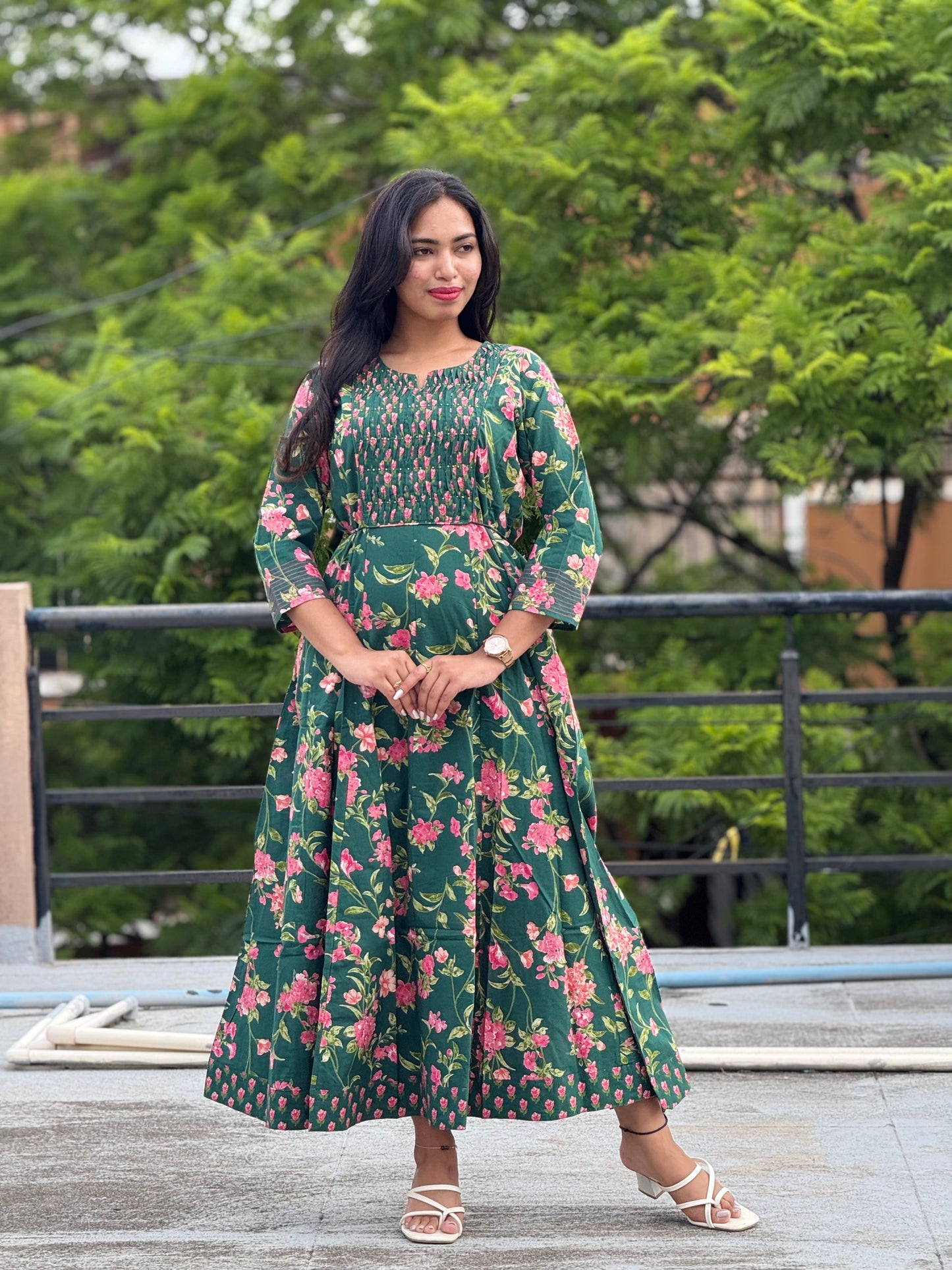 Dress/Frock/Aline