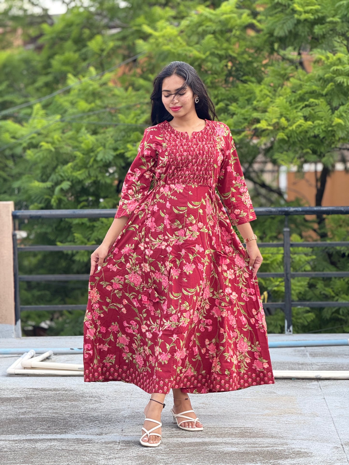 Dress/Frock/Aline