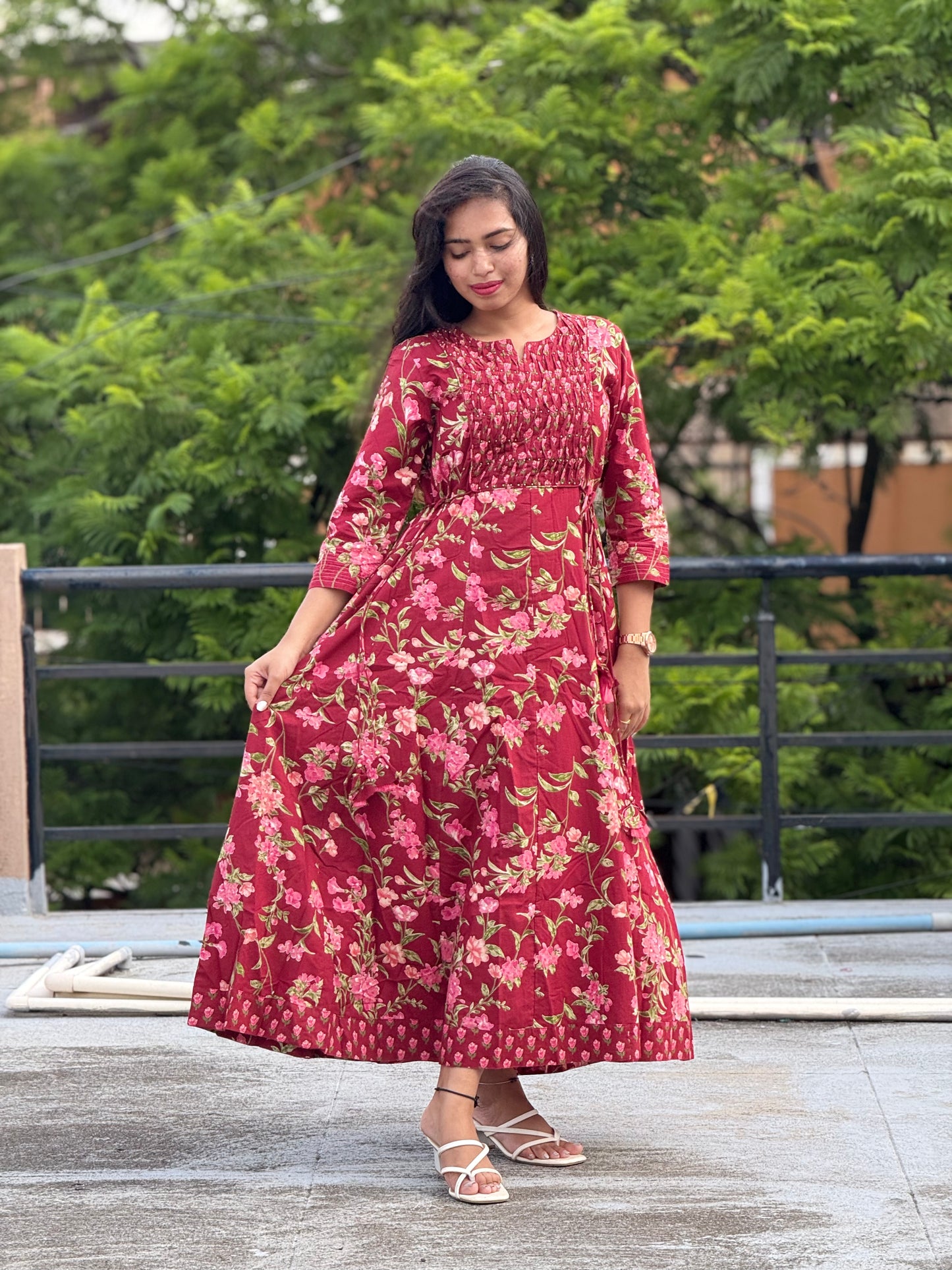 Dress/Frock/Aline