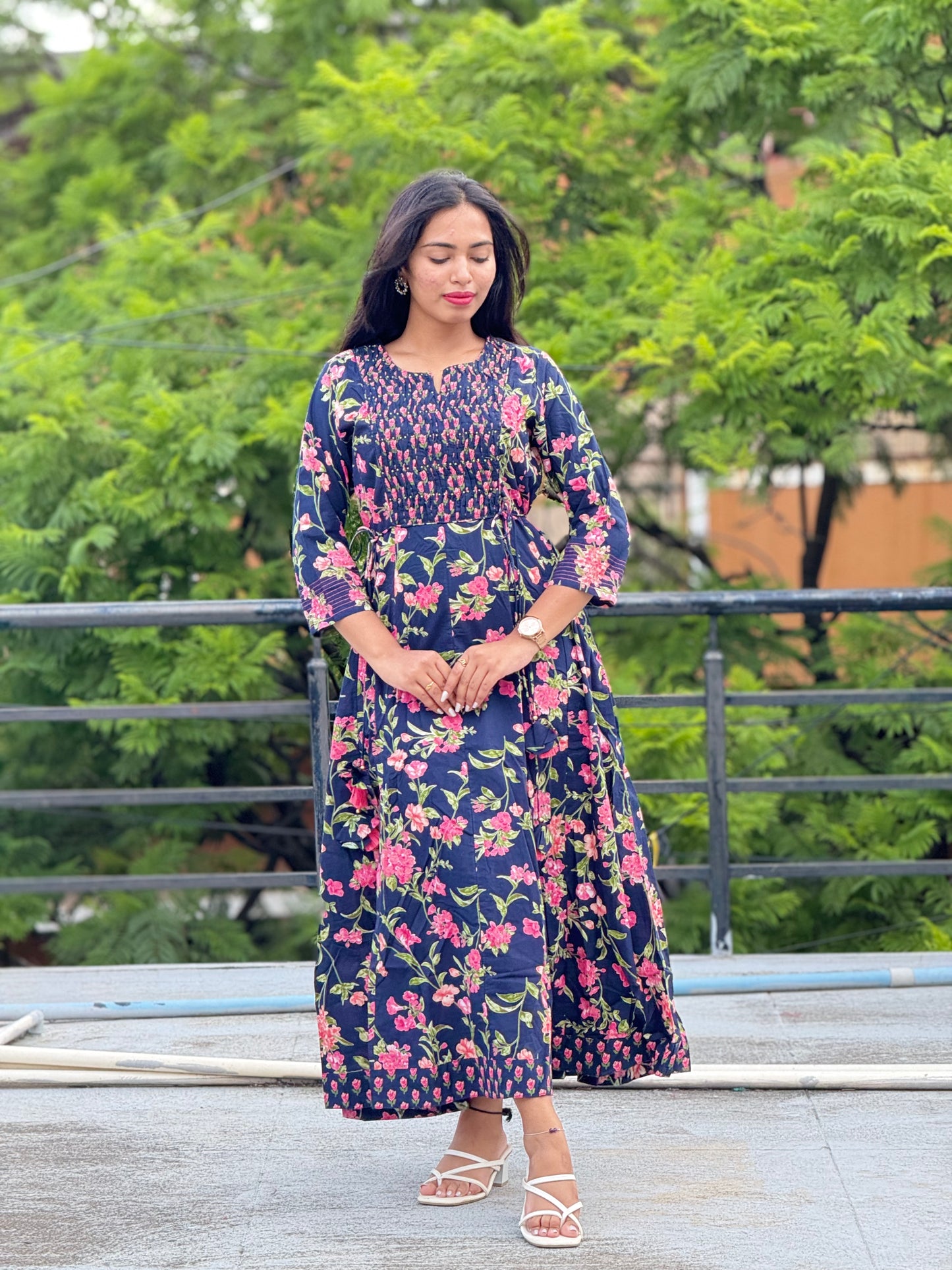 Dress/Frock/Aline