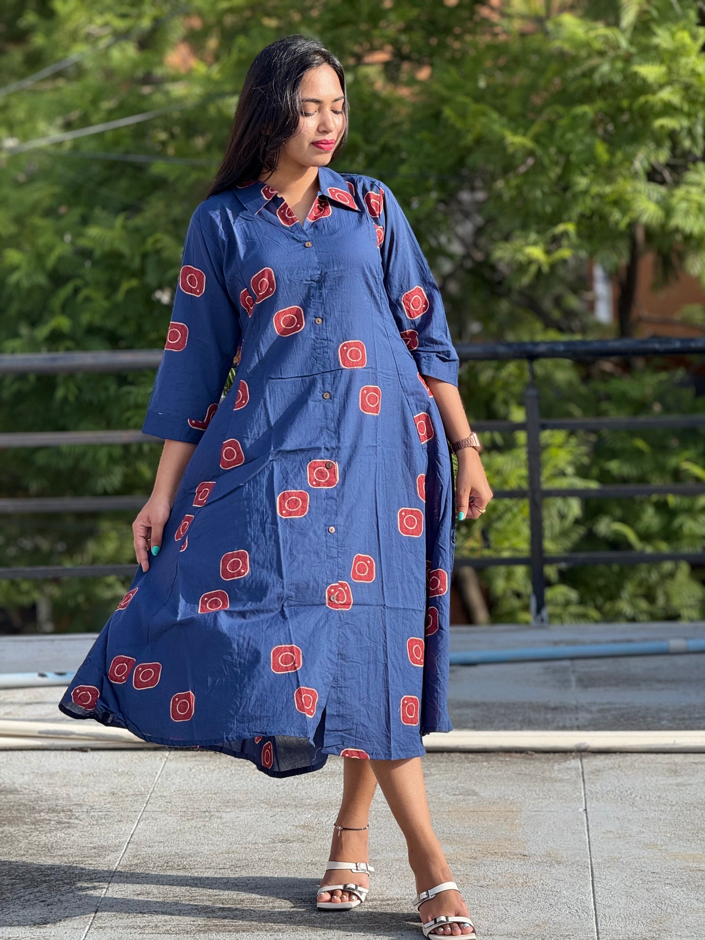 Dress/Frock/Aline