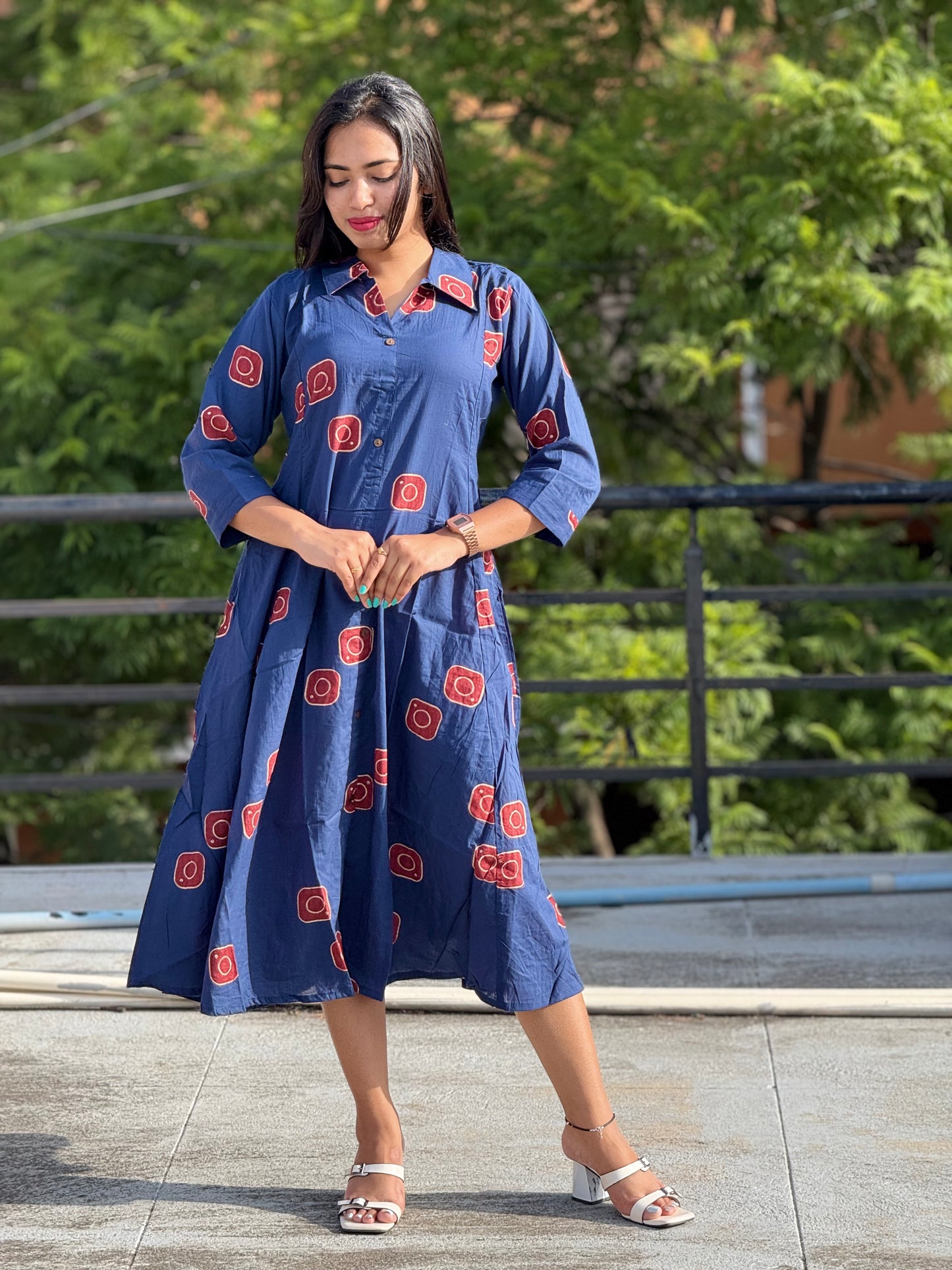 Dress/Frock/Aline