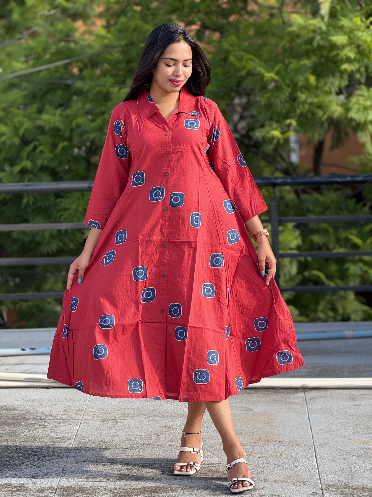 Dress/Frock/Aline