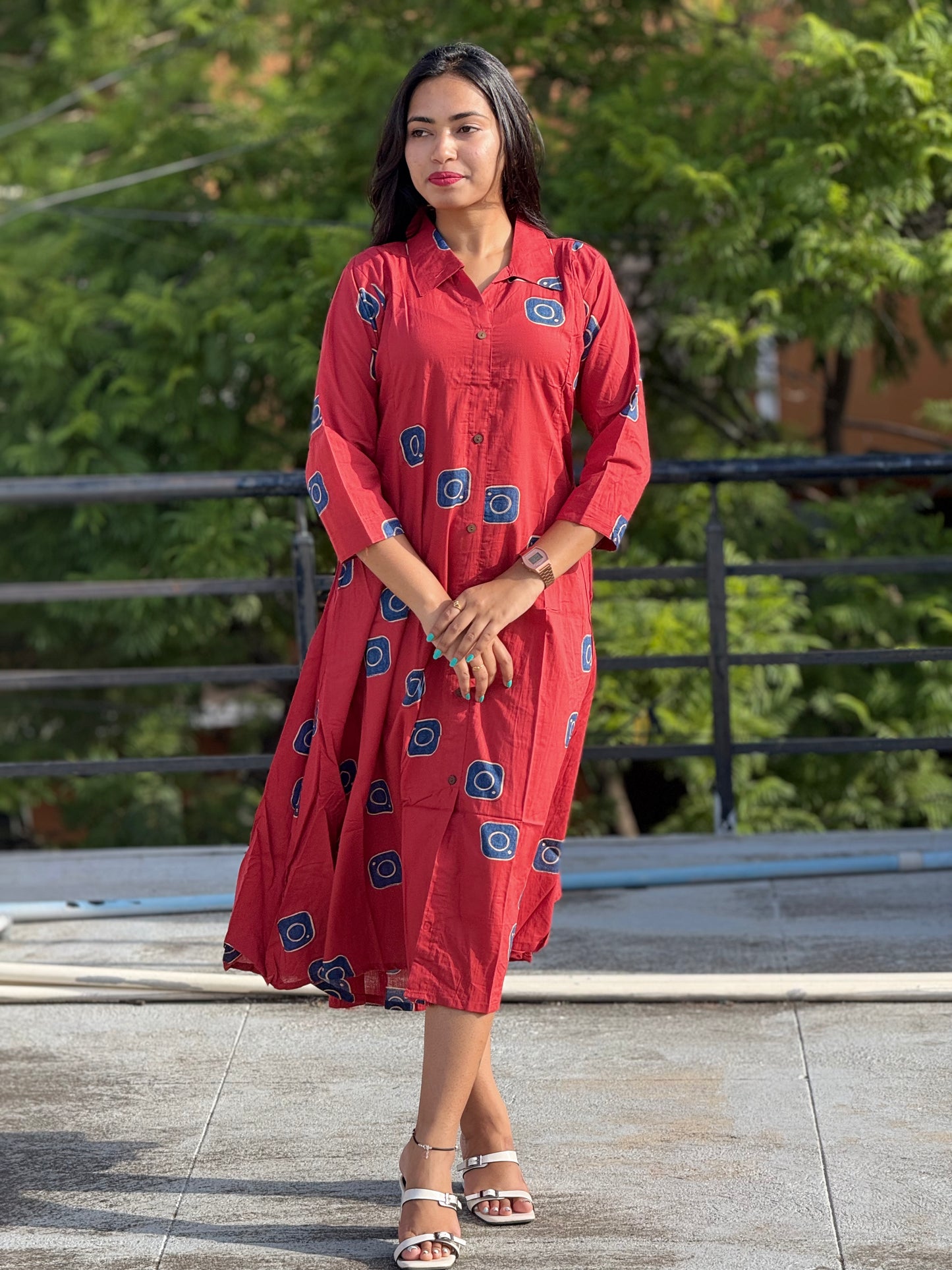 Dress/Frock/Aline