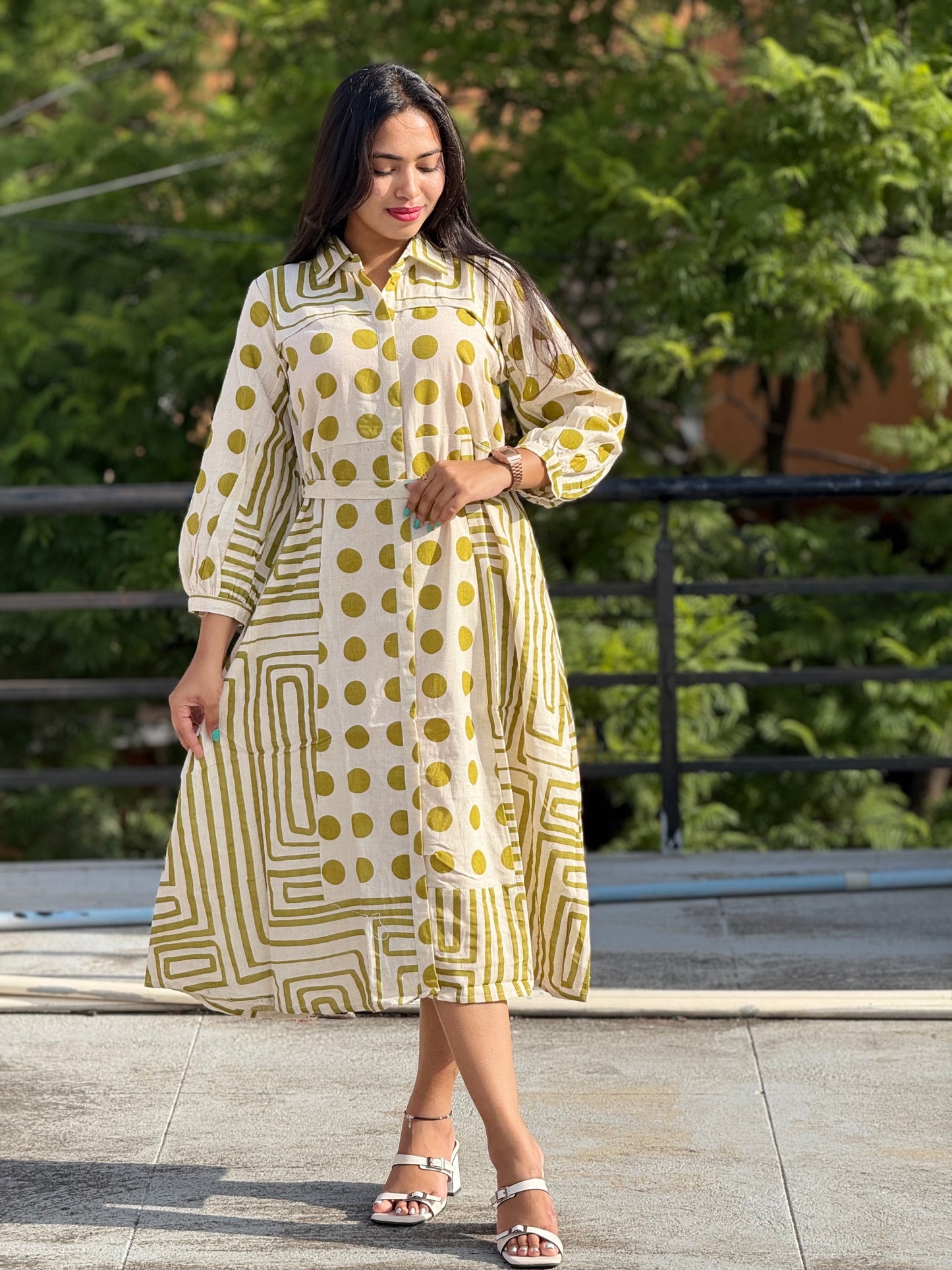 Dress/Frock/Aline
