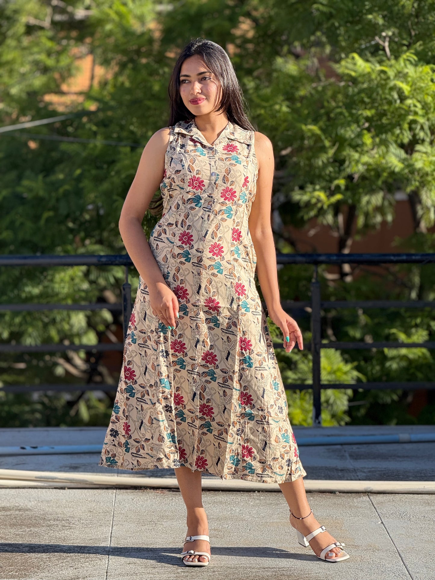 Dress/Frock/Aline
