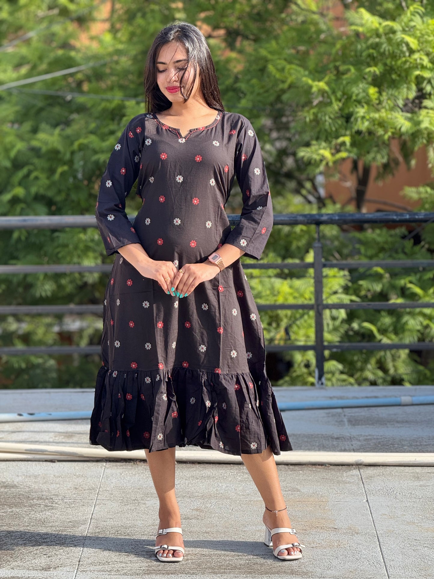 Dress/Frock/Aline