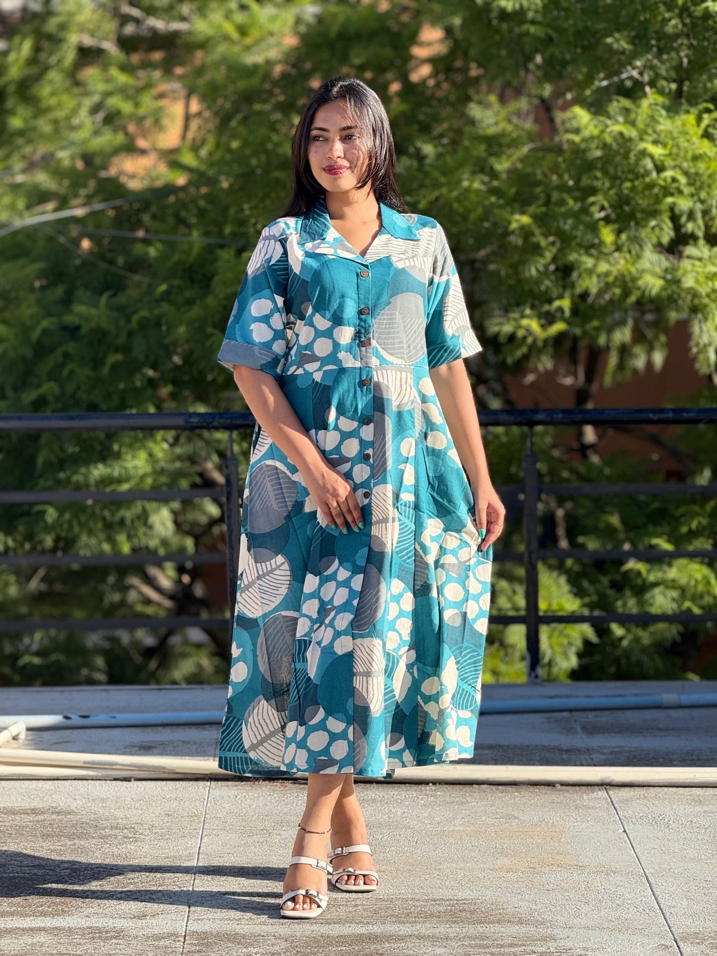 Dress/Frock/Aline