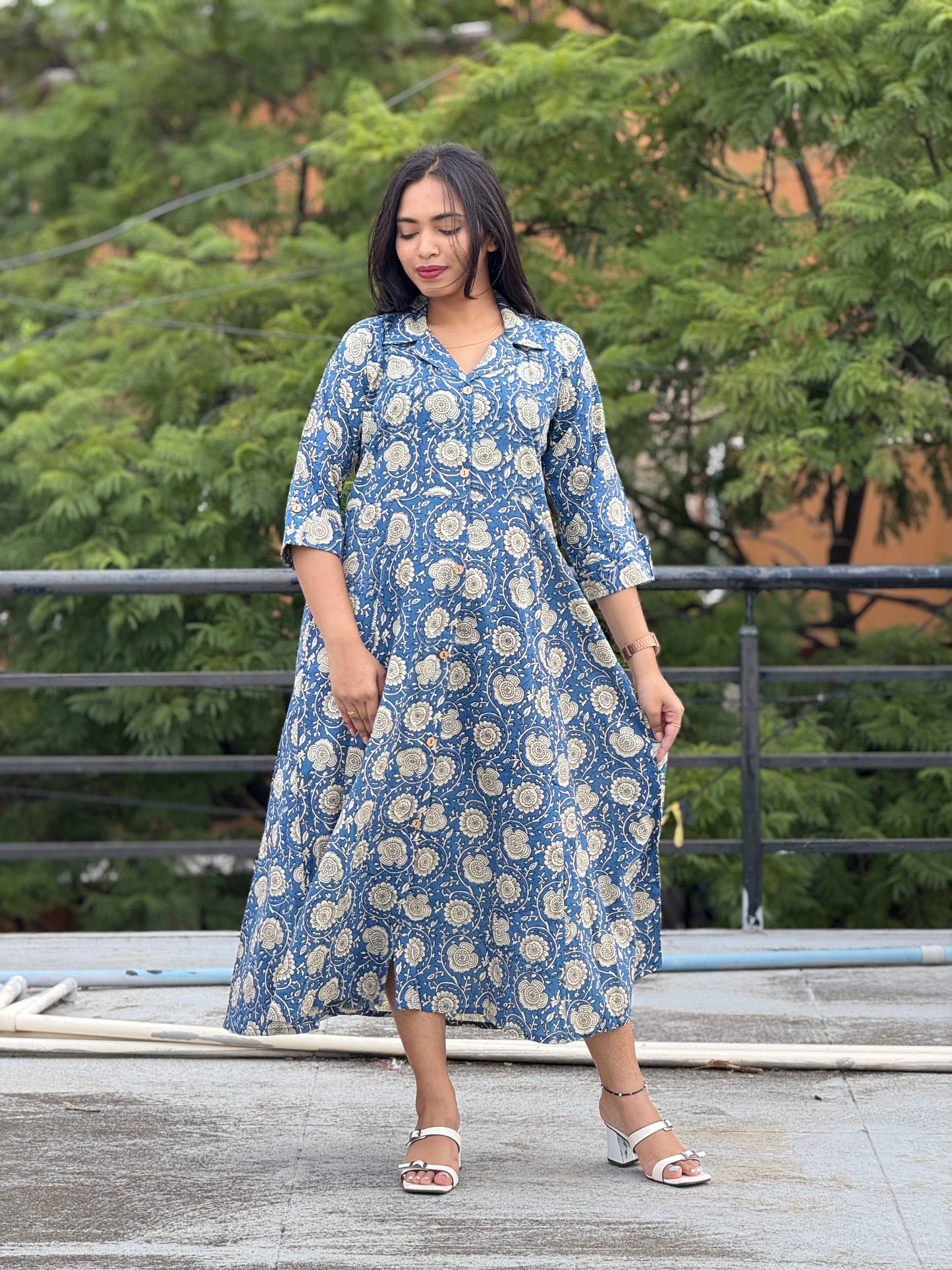 Dress/Frock/Aline