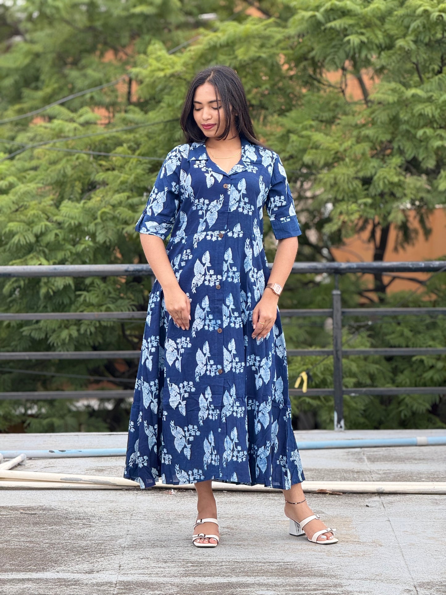 Dress/Frock/Aline