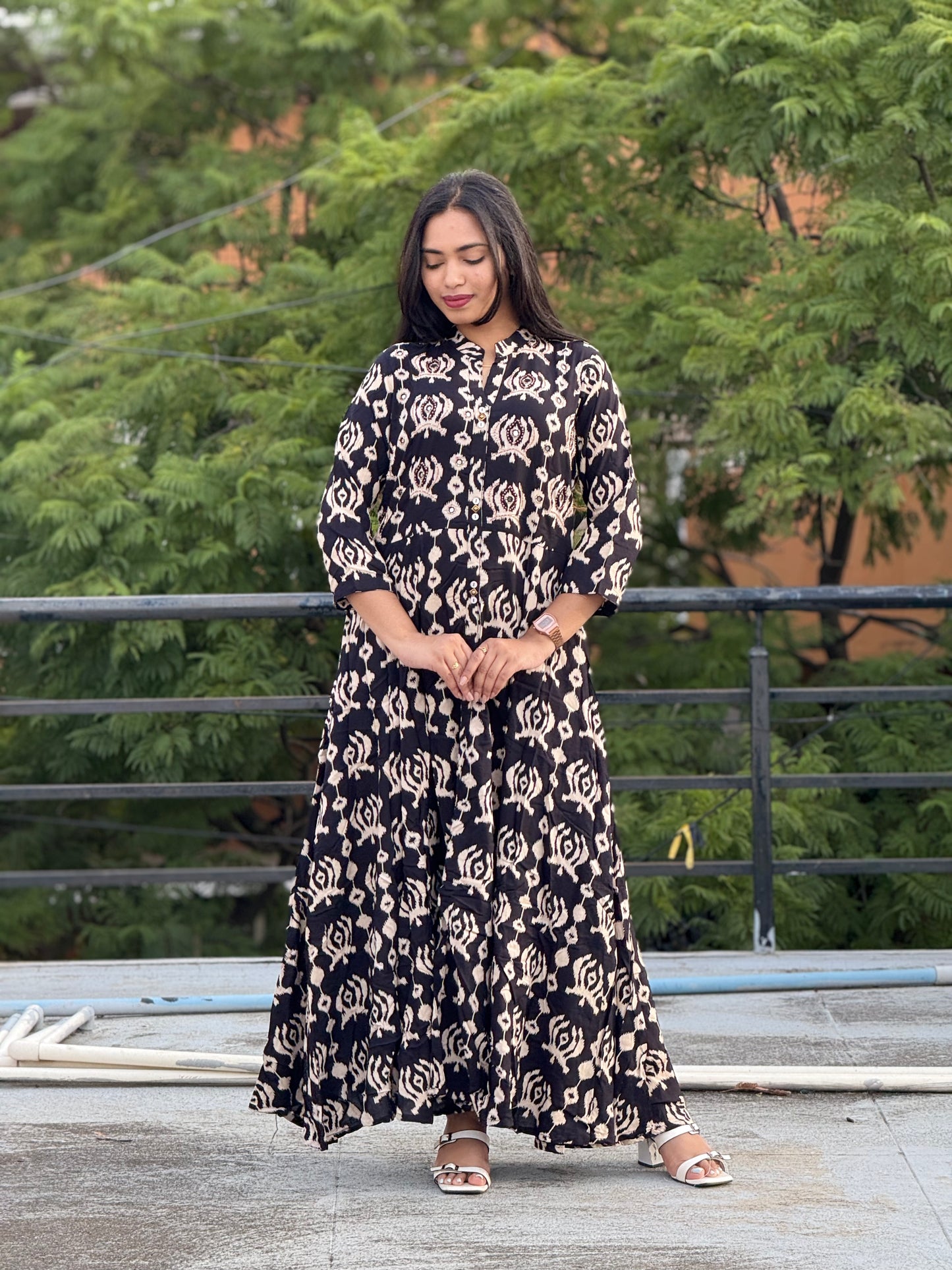 Dress/Frock/Aline
