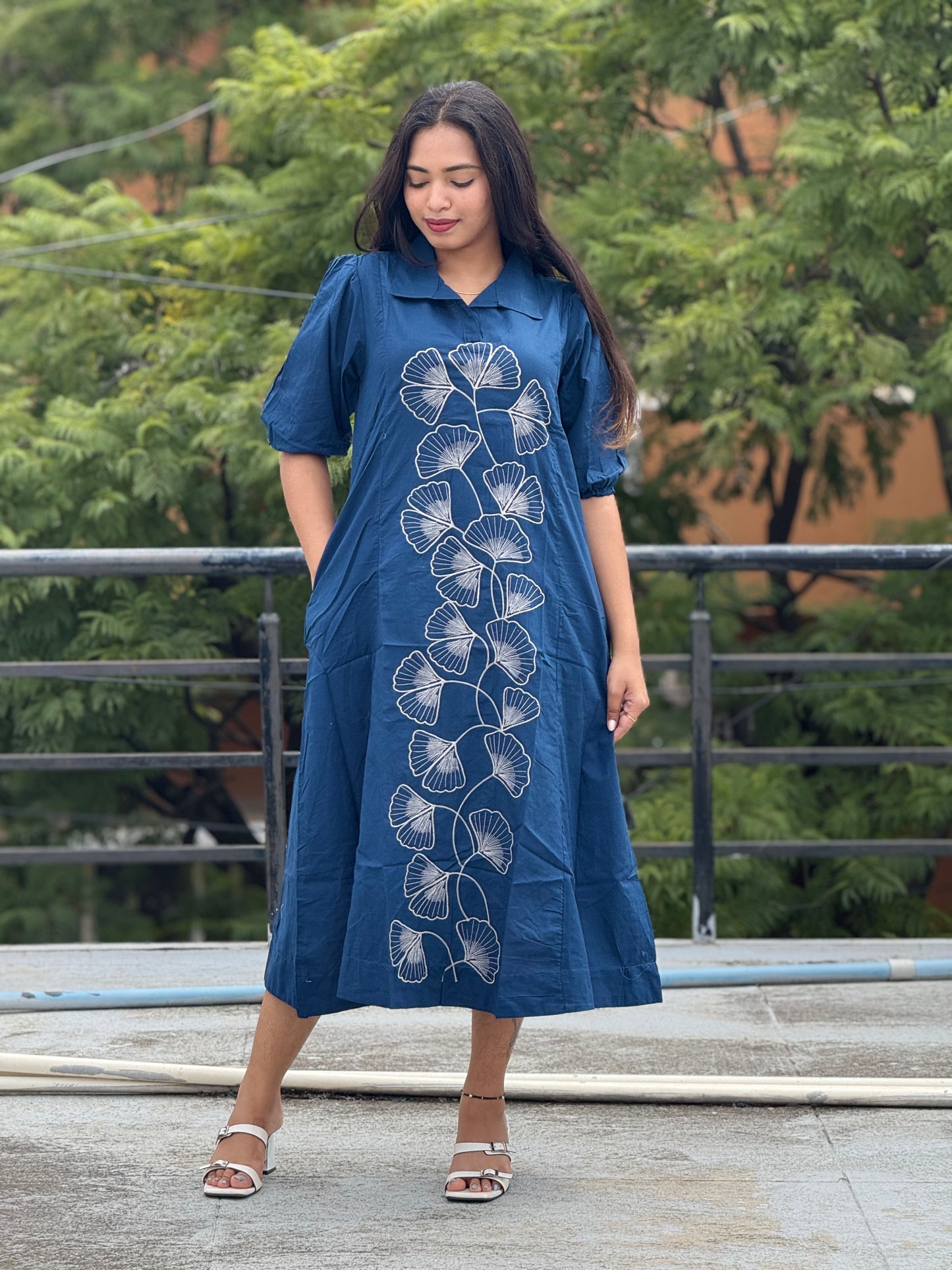 Dress/Frock/Aline