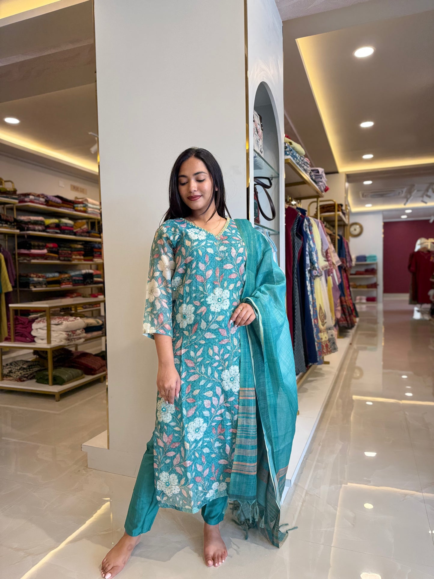 Party wear suit set