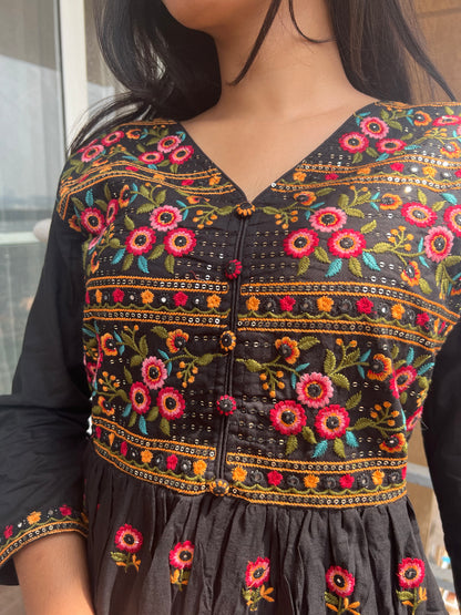 Dress/Frock/Aline