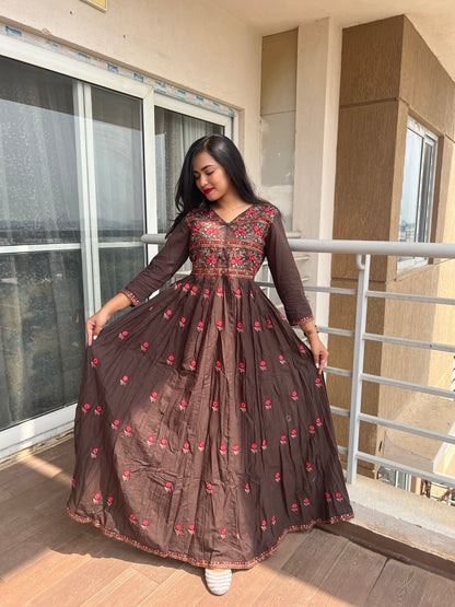Dress/Frock/Aline