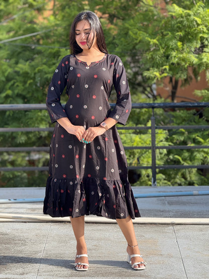 Dress/Frock/Aline