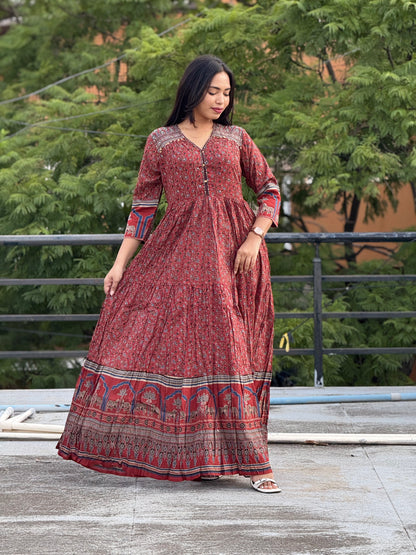 Dress/Frock/Aline