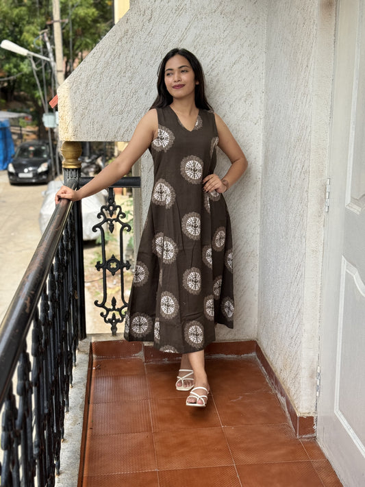 Dress/Frock/Aline