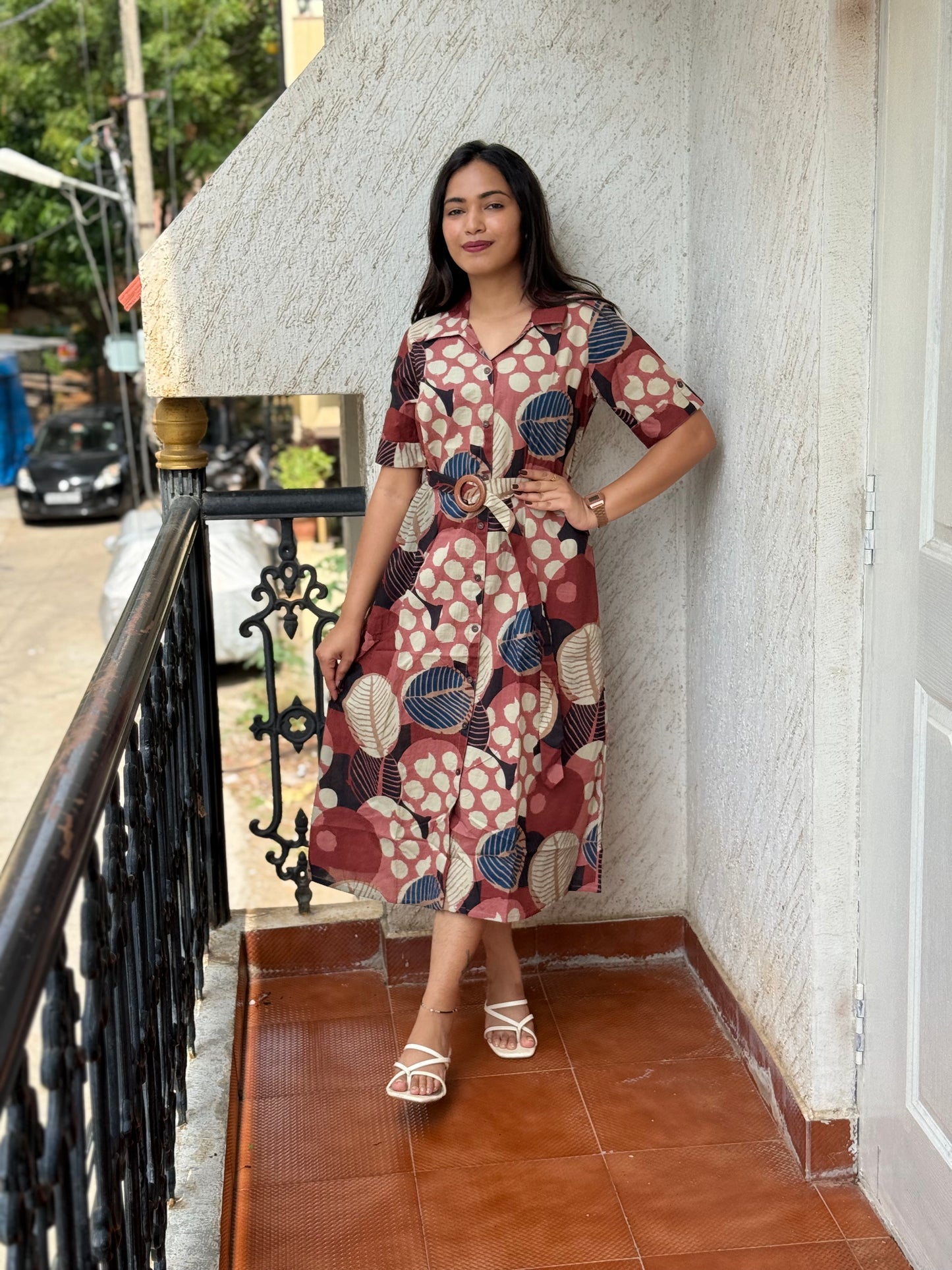 Dress/Frock/Aline