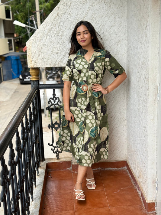 Dress/Frock/Aline