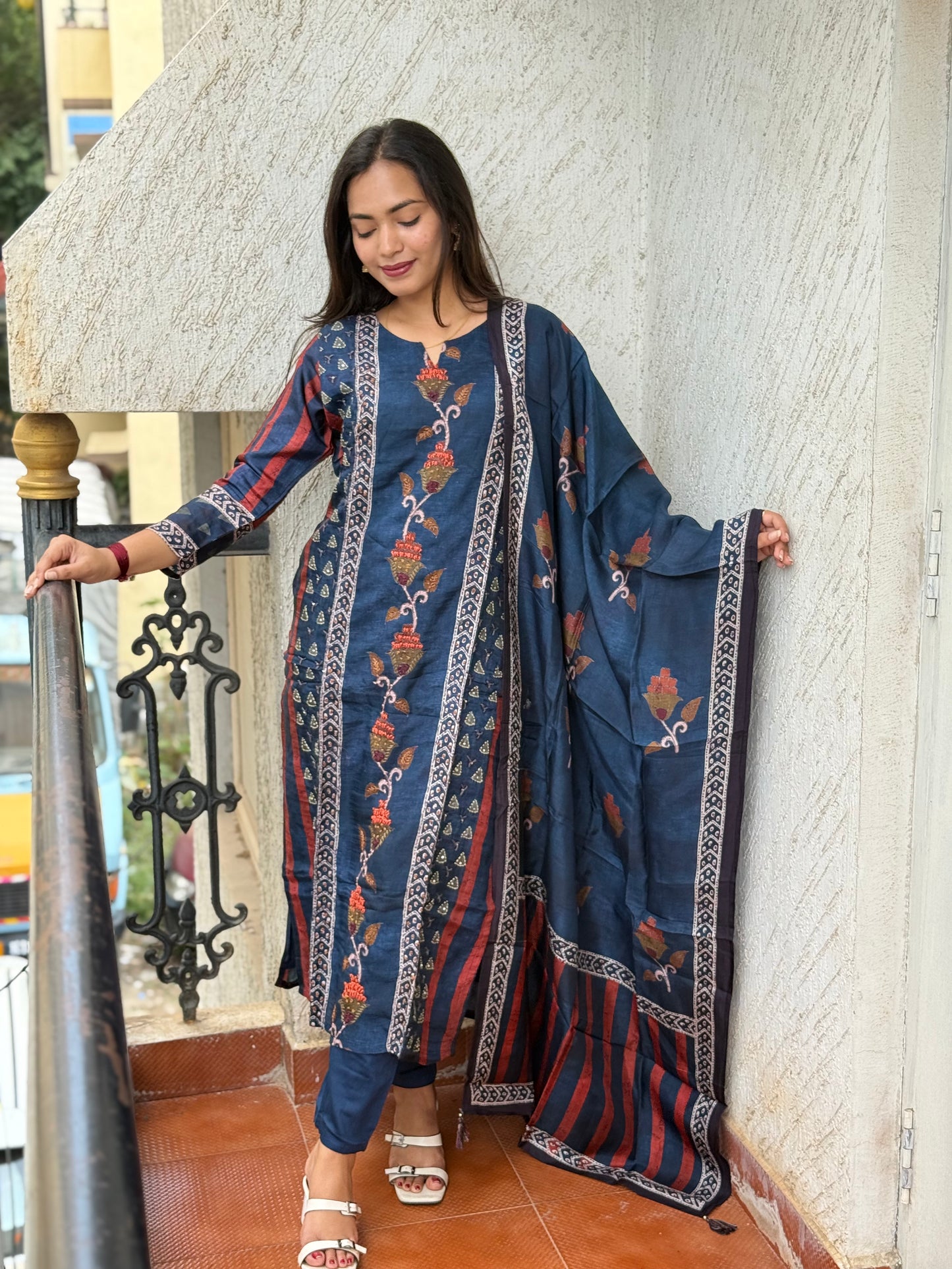 Party Wear Suit Set